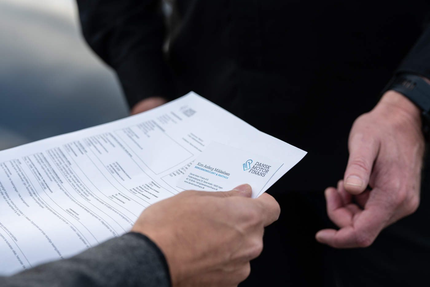 Kontrakt inkl. visitkort fra Kim