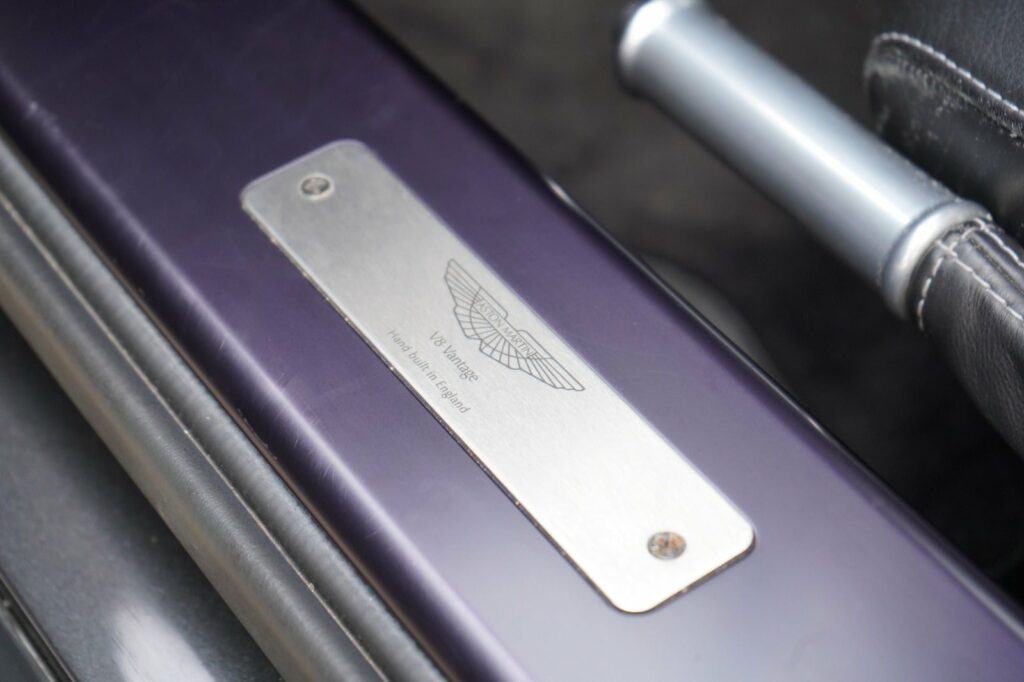 Aston Martin V8 Vantage Coupé