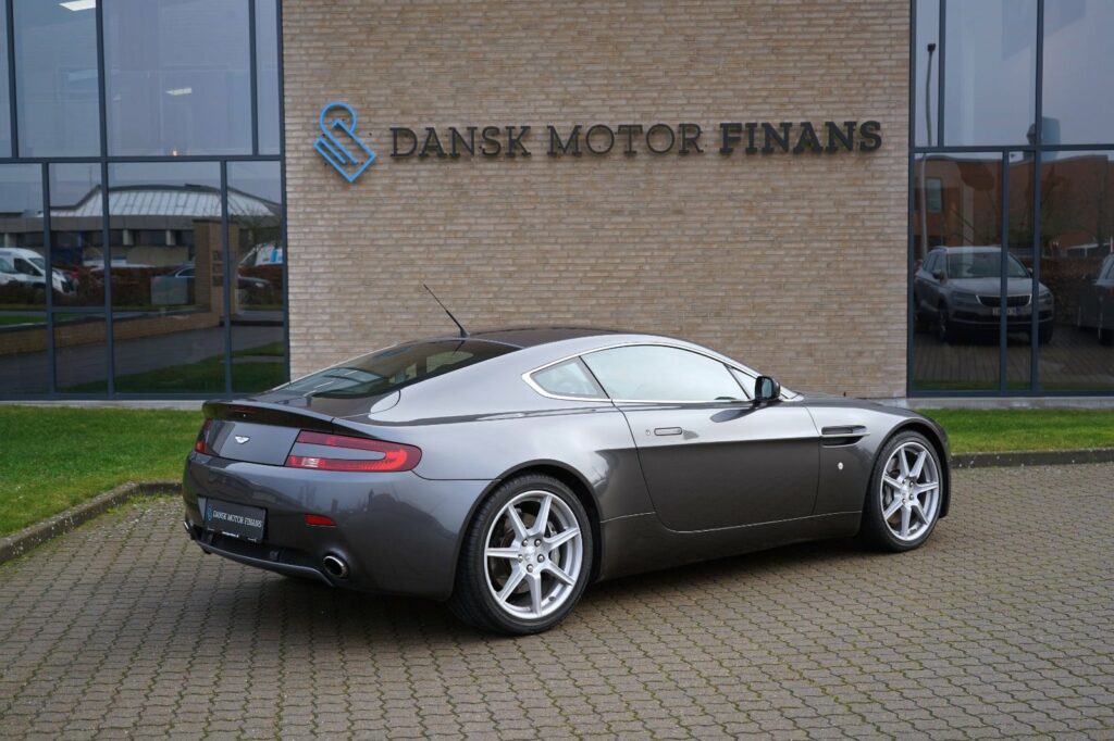 Aston Martin V8 Vantage Coupé