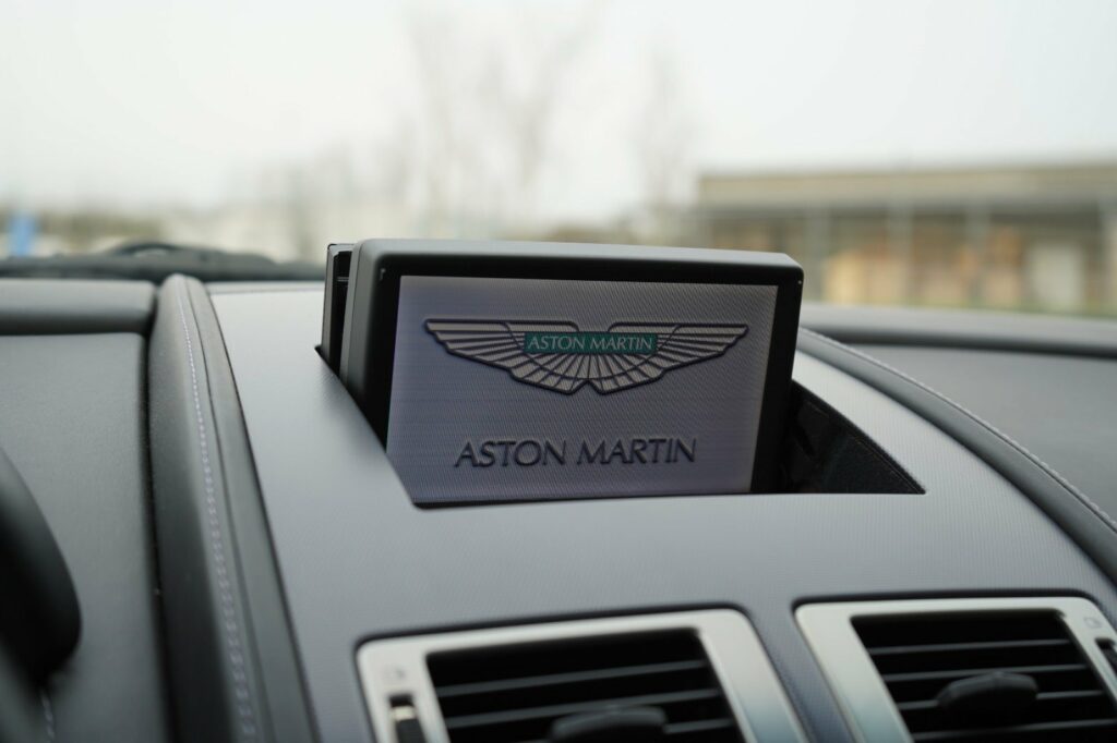 Aston Martin V8 Vantage Coupé