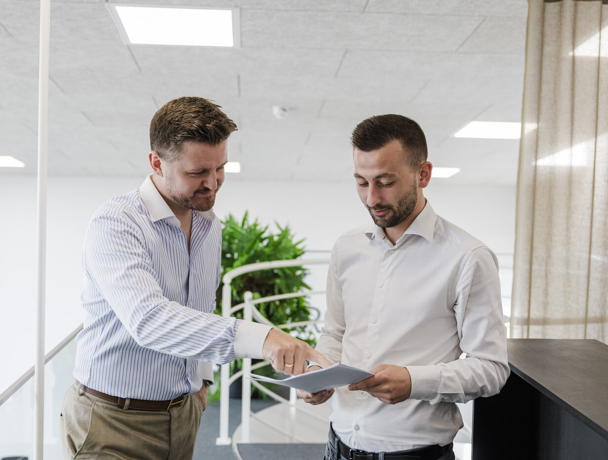 rene og nicklas taler om leasingaftale